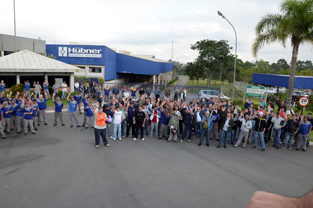Hübner: Metalúrgicos autorizam SMC iniciar negociação de PLR e data-base